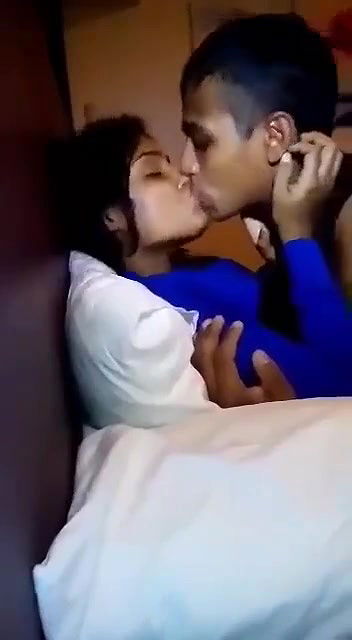 desi gf bf kissing and cock sucking very hard part 1