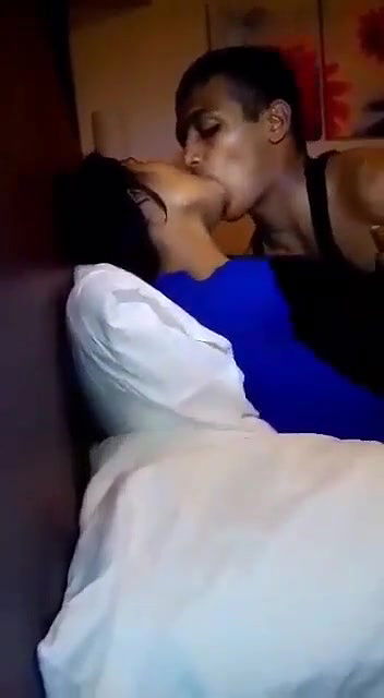 desi gf bf kissing and cock sucking very hard part 1