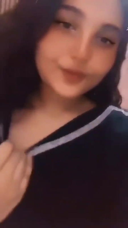 chubby white girl showing