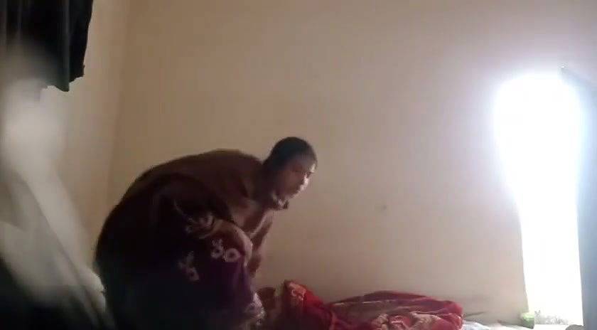 3 Abu me apni beti ko zabardasti pela