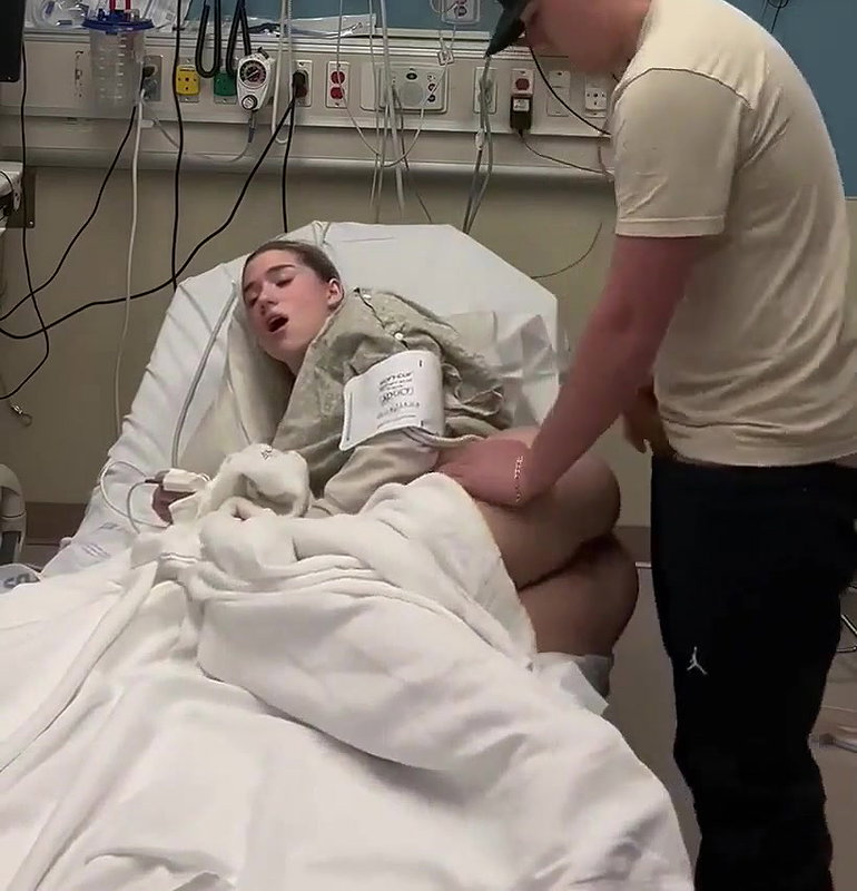 Hospital mein pel diya