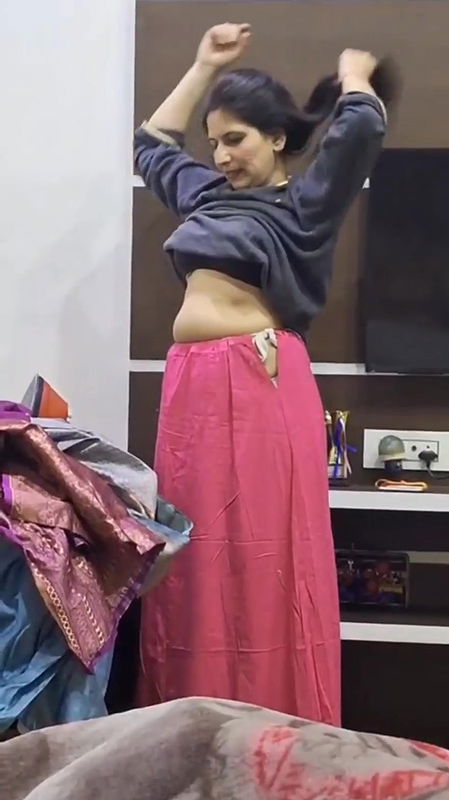 hotmilfdresscha ngecaughtbyperverthusband