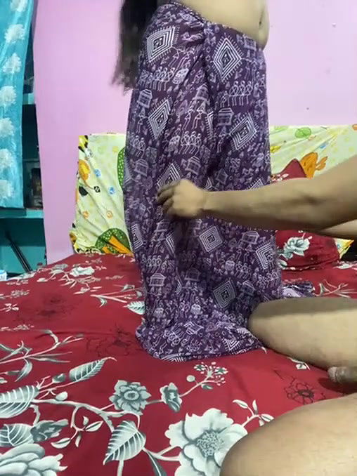 Desi Aunty Giving Blowjob and Handjob