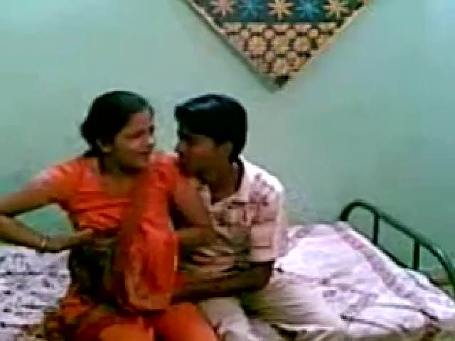 Just an amateur Indian couple fucking on private video