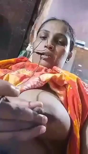 Desi bihari bhabhi hot talking and showing
