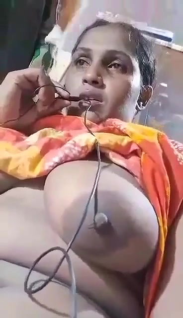 Desi bihari bhabhi hot talking and showing