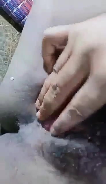 Desi bihari bhabhi hot talking and showing