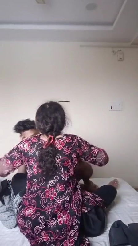 hot bhabhi ko hotel me leke choda part 12