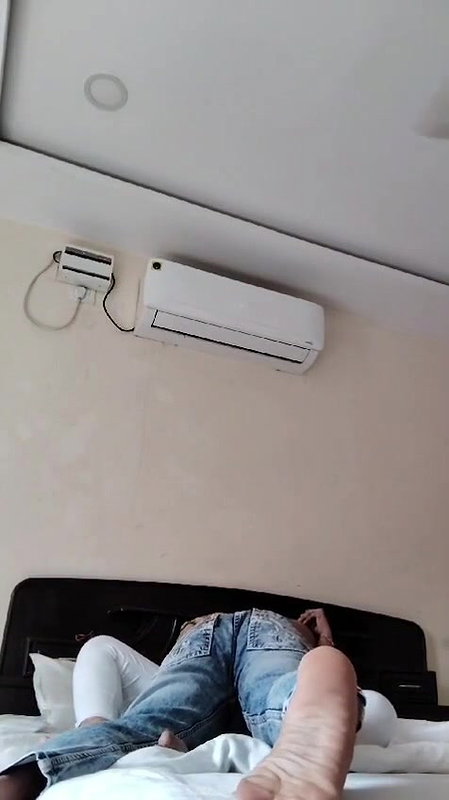 hot bhabhi ko hotel me leke choda part 02