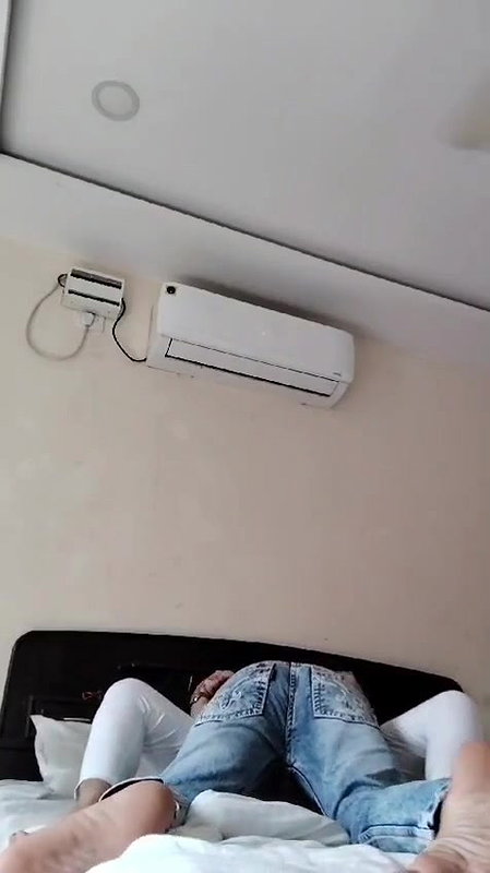 hot bhabhi ko hotel me leke choda part 02