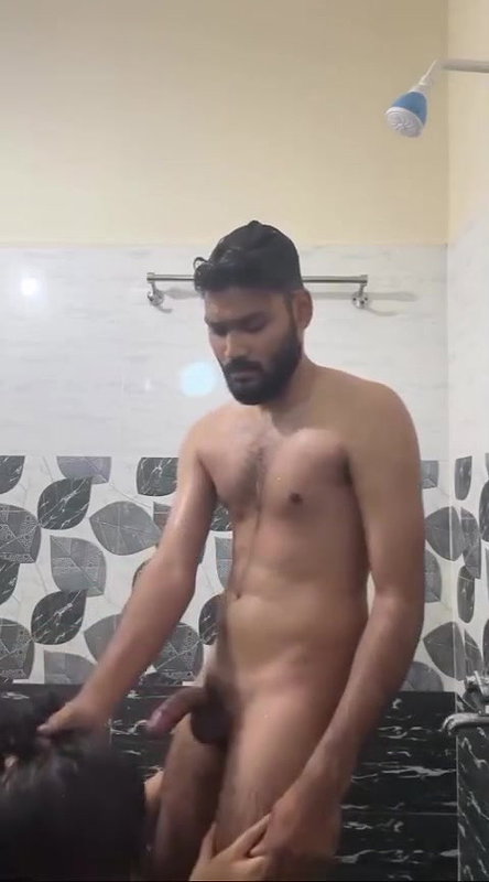 hot bhabhi ko hotel me leke choda bathroom 3