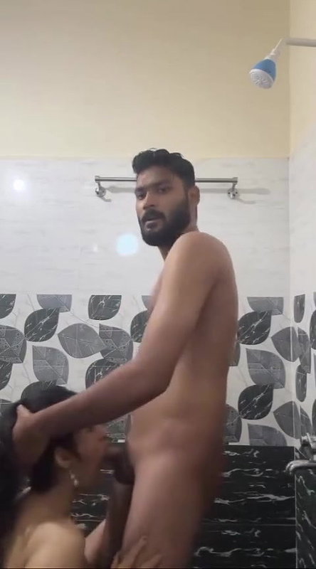 hot bhabhi ko hotel me leke choda bathroom 3