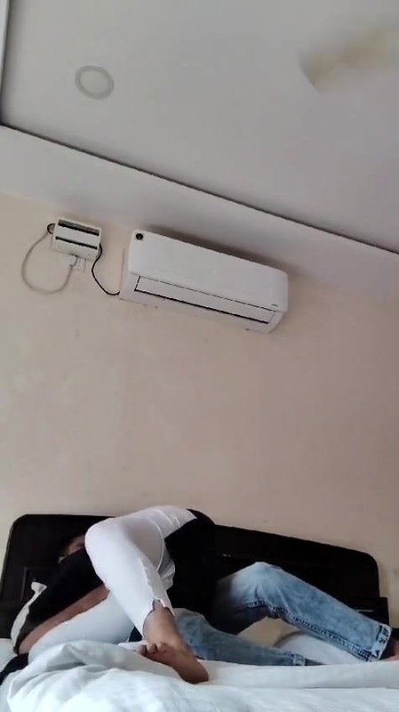 hot bhabhi ko hotel me leke choda part 01