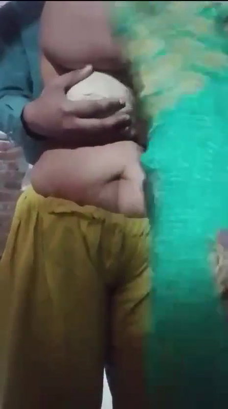 Desi aunty ko nhangi kiya