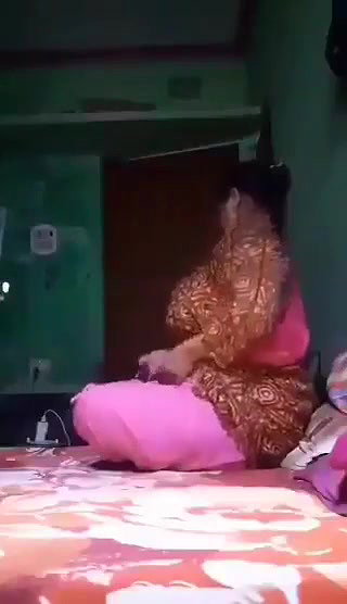 chachi ki choot akele me bulakar mara