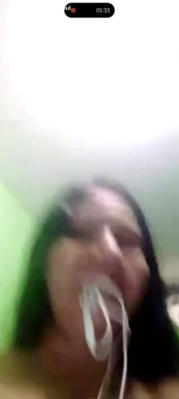 Aunty pissing in video call   ThisVid com