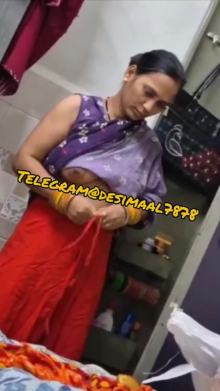 Indian desi mom spying dresschange