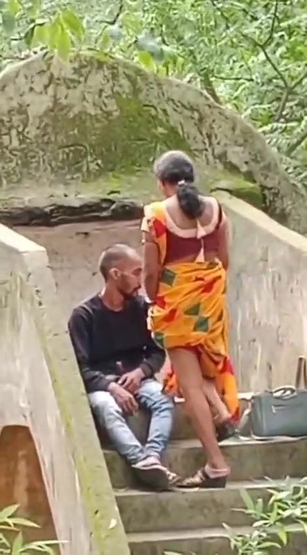 Outdoor sex with bhabhi