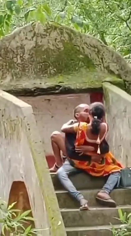 Outdoor sex with bhabhi