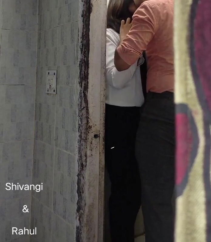 Hidden Video Rahul giving Shivangi blowjob