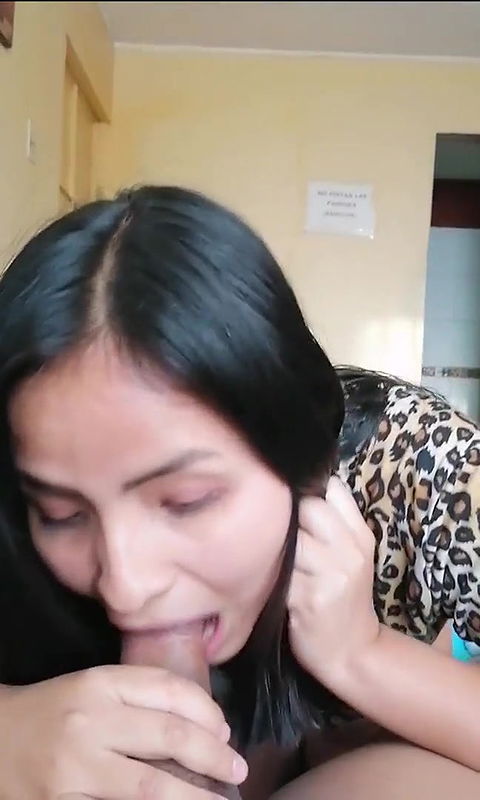 Spanish ladki choos rahi