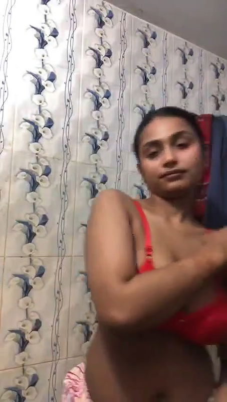 long boobs bengali girl taking nude bath viral videos