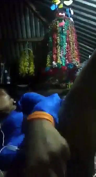 Dukan pe video call pe masterbation