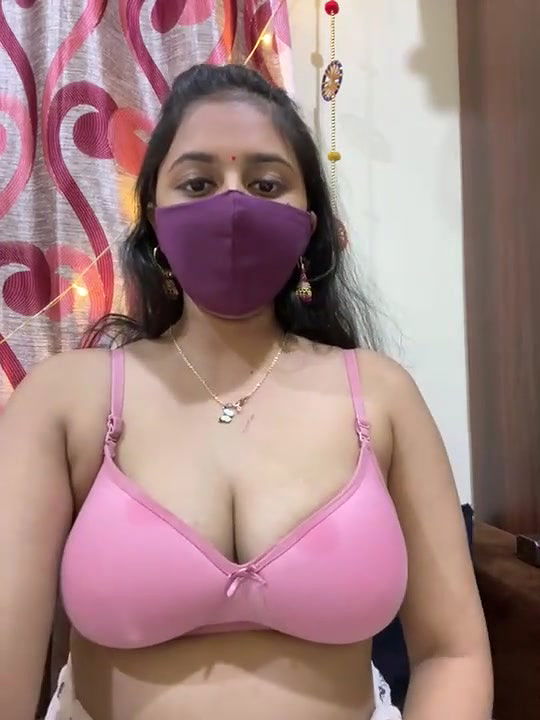 DishaSharma strip tease