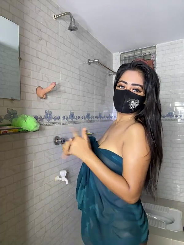 Hot Girl Boobs Show and Dancing in Bathroom