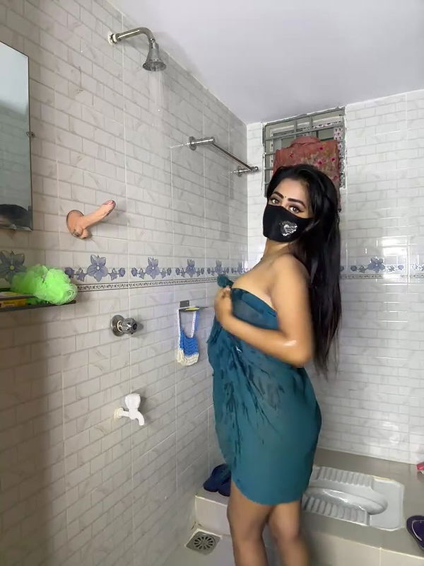 Hot Girl Boobs Show and Dancing in Bathroom