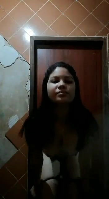 Naked show pussy boobs