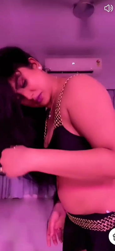 Venus Tango MILF Babe Dancing Teasing