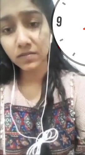 Cute Gf Showing Pussy