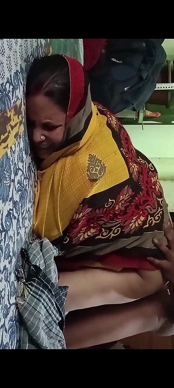 Wife ki Mummy ko Choda