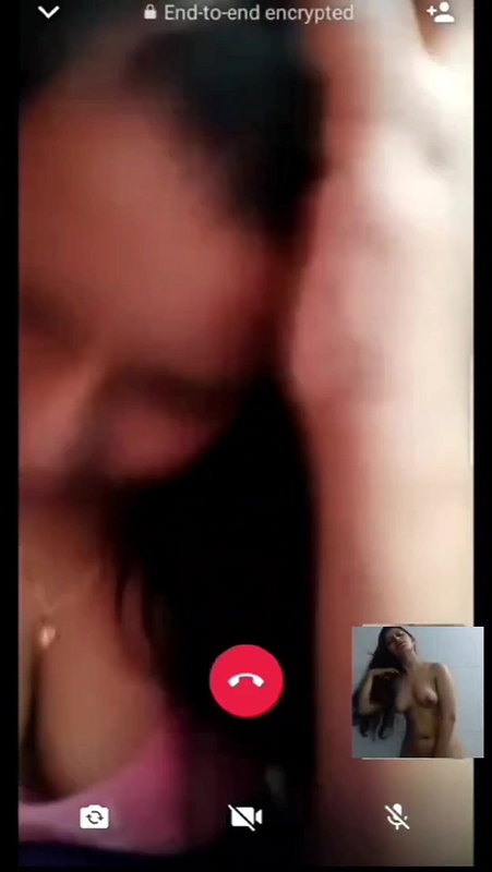 desi mallu horny girl removing her pink bra and showing boobs on video call