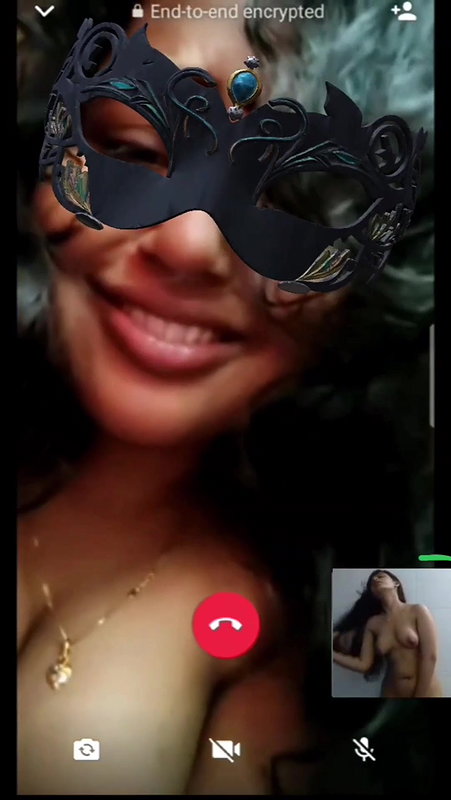 desi mallu horny girl removing her pink bra and showing boobs on video call