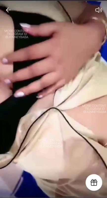 vinee boobspussy show