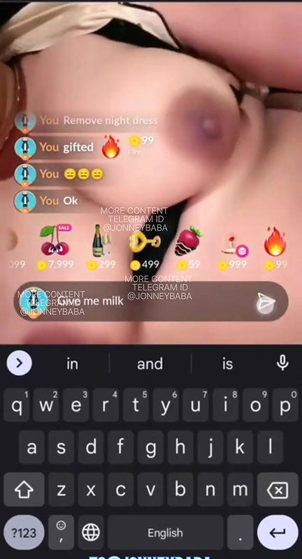 vinee boobspussy show