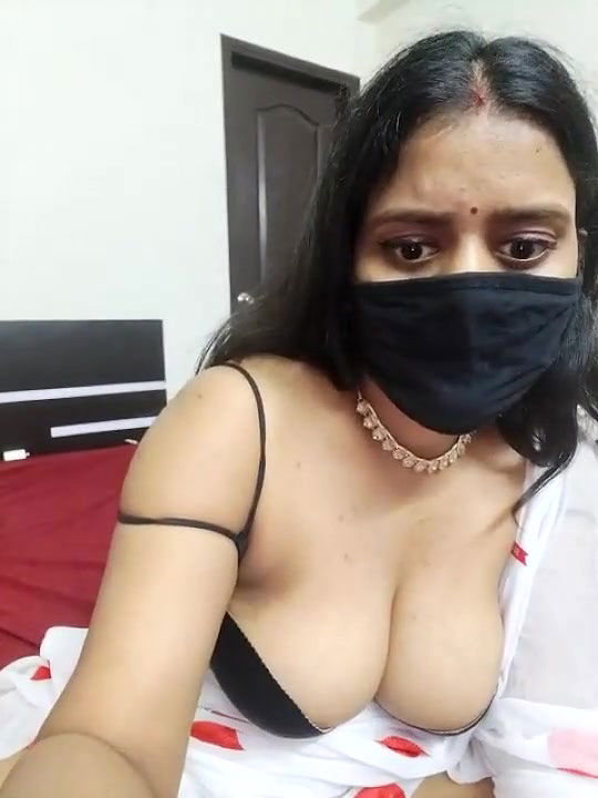 Beautiful Wife Boobs and Pussy Show and Fucking