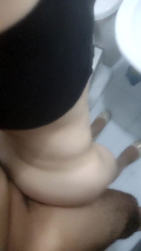 I Fuck Unknown Latina in a Nightclub