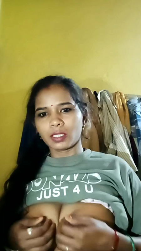 cute babe tea shirt open boobs show