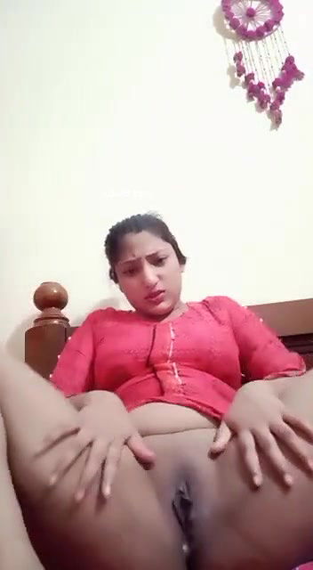 Horny Desi Girl Masturbating