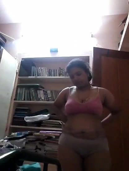 yMalluShowingherboobsandFingeringSelfieup