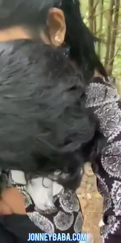 Park kissing desi couple