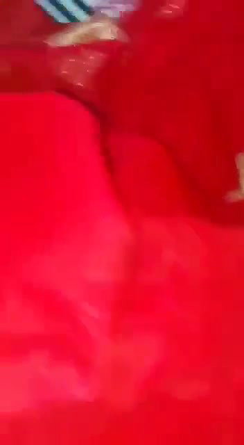 Desi bhabhi Bhabhi ko condom lagakar pela