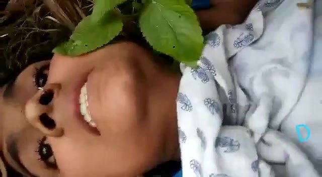 hot girlfriend Ko ganne ke khet me pela