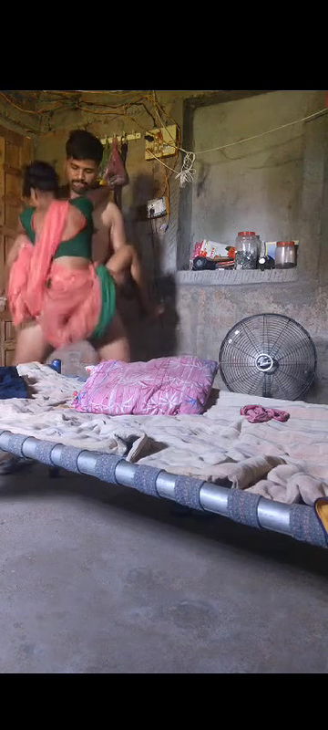 Village Bhabhi ko ragad ke pel diya