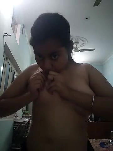 This Indian babe loves massaging her tits on webcam and I love that nasty girl