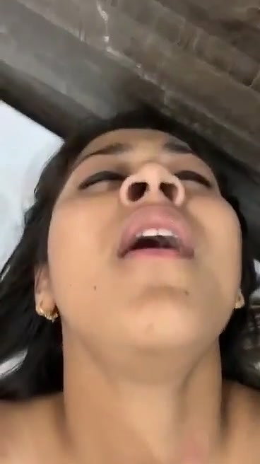 gf ko sans Tak nahi lene Diya bahut pela