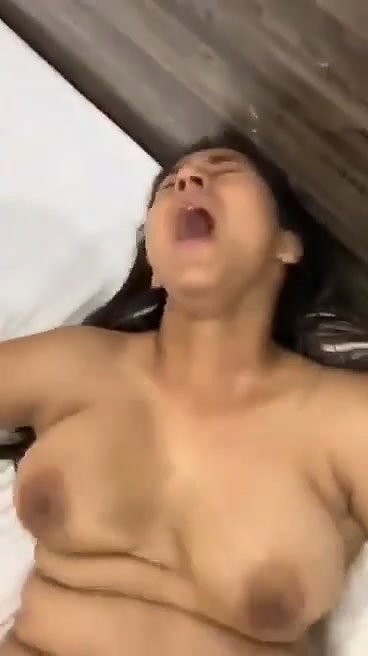 gf ko sans Tak nahi lene Diya bahut pela